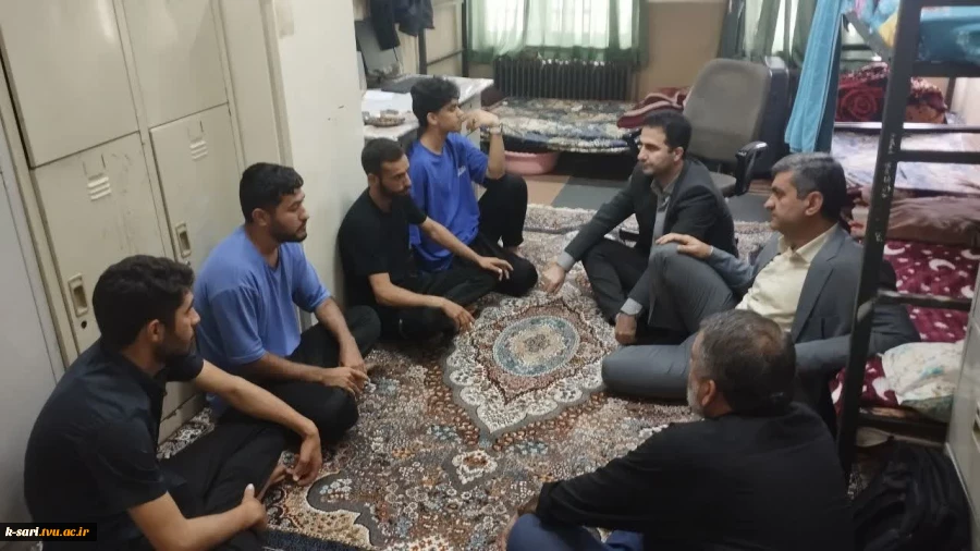 دیدار صمیمانه ریاست آموزشکده کشاورزی ساری با دانشجویان در سرای دانشجویی 2